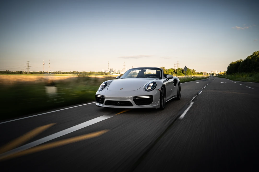 2017 Porsche 991 Turbo - Image 13 of 31