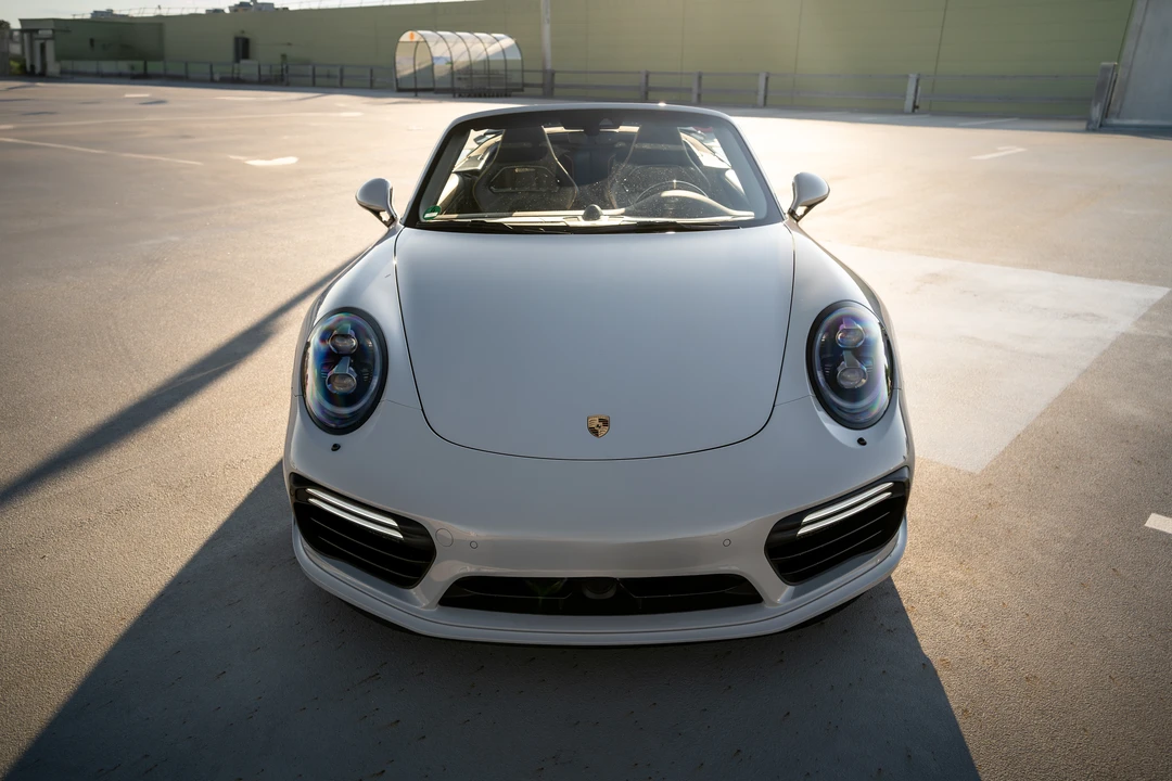 2017 Porsche 991 Turbo - Image 11 of 31