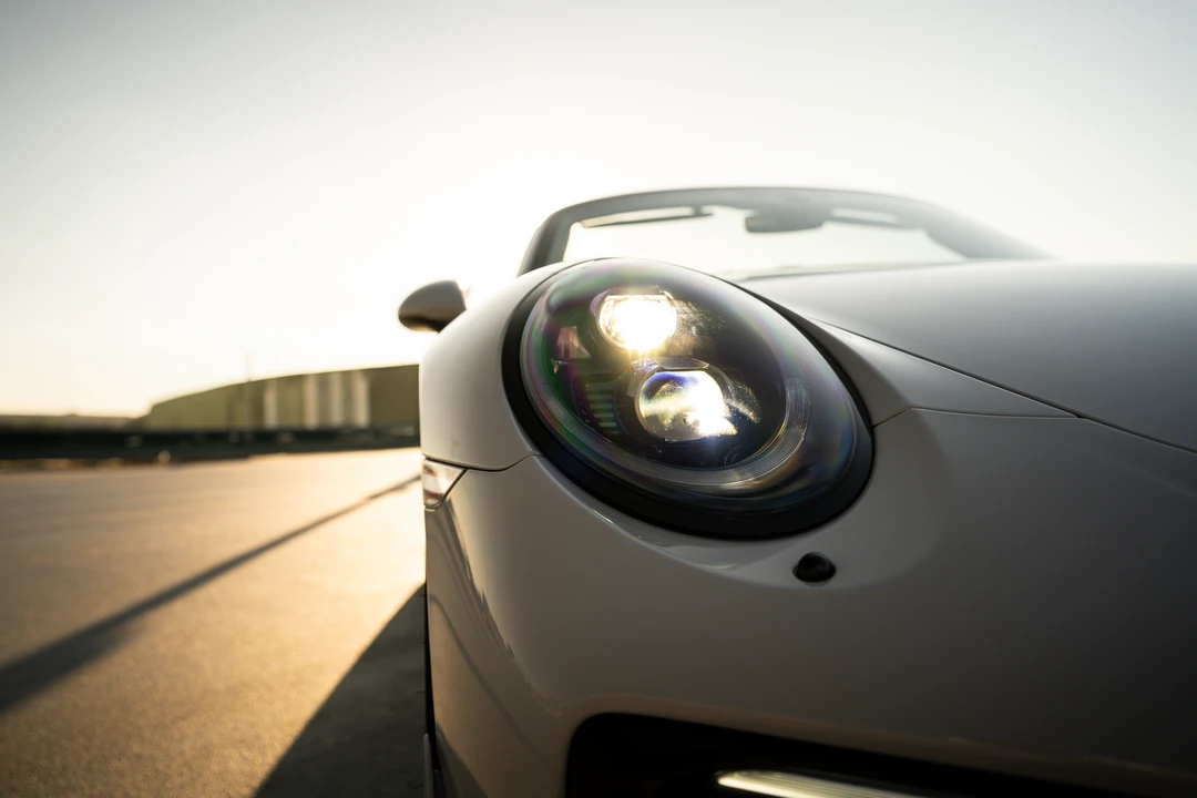 2017 Porsche 991 Turbo - Image 19 of 31