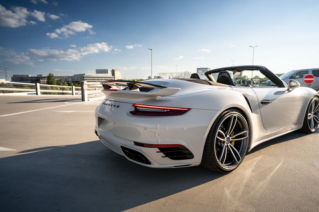 2017 Porsche 991 Turbo - Image 30 of 31