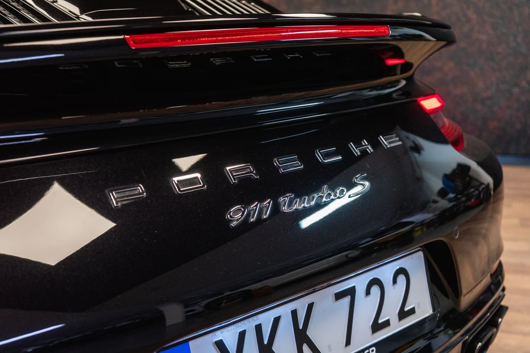 2016 Porsche 991 Turbo S - Image 9 of 31