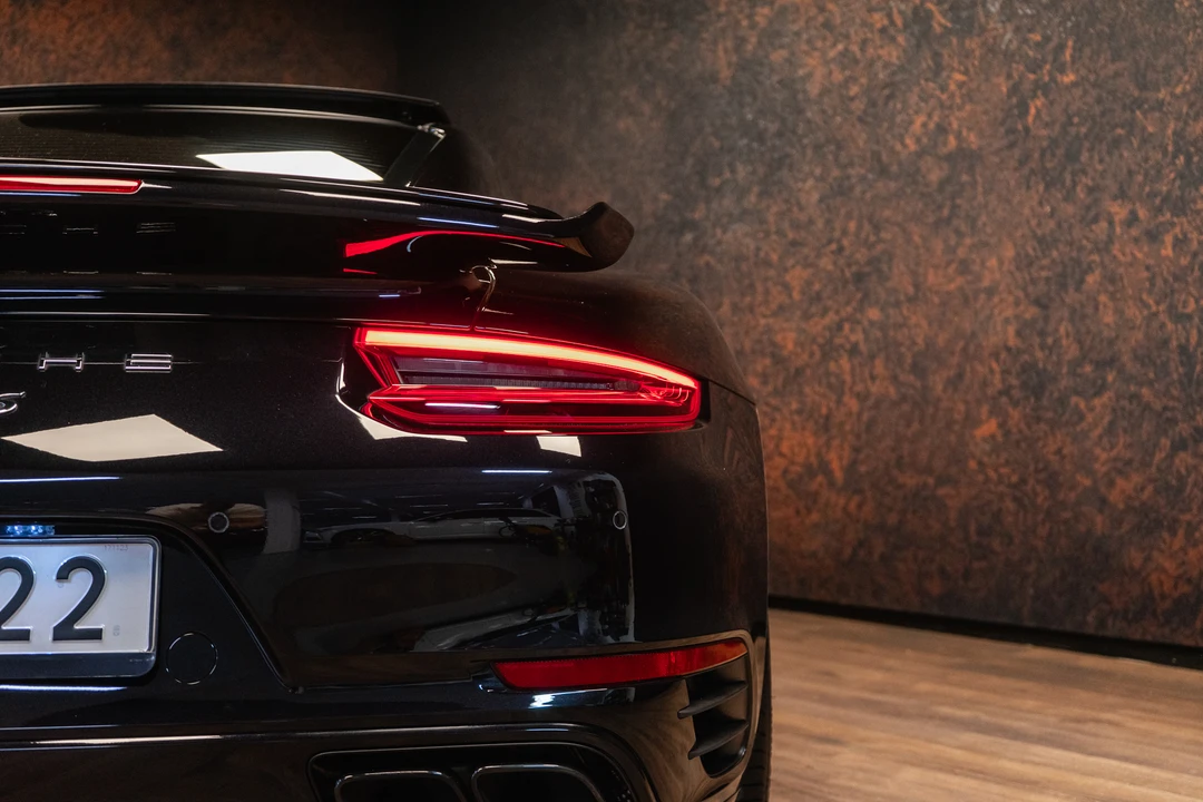 2016 Porsche 991 Turbo S - Image 13 of 31