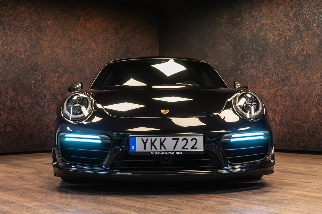 2016 Porsche 991 Turbo S - Image 2 of 31