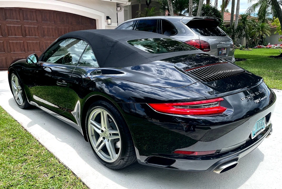 2017 Porsche 991 Carrera - Image 13 of 16