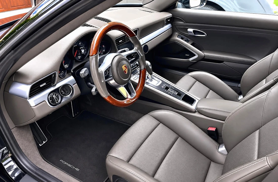 2017 Porsche 991 Carrera - Image 14 of 16