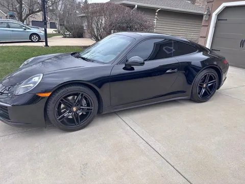 2017 Porsche 911 Carrera 4 AWD Coupe