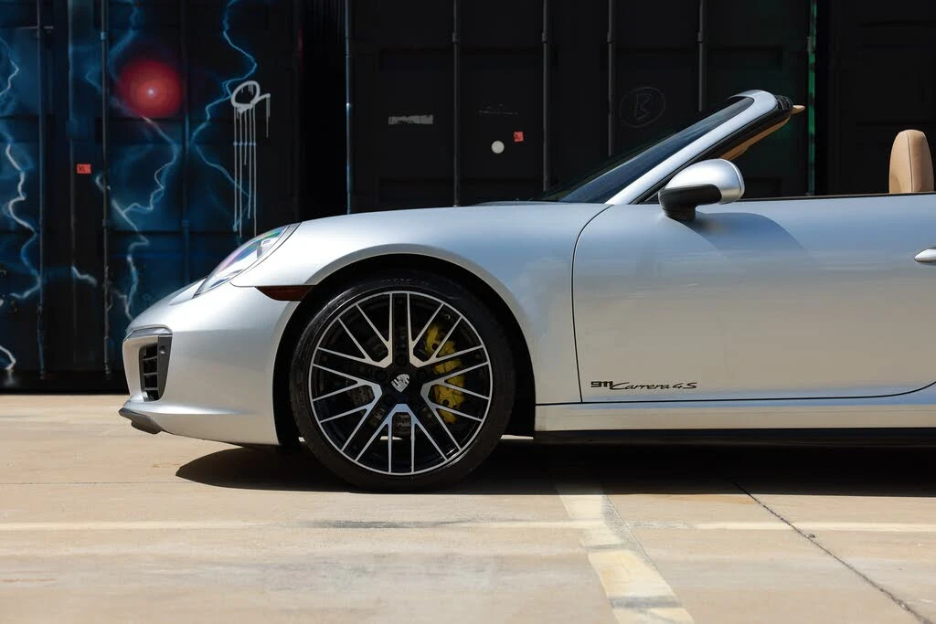 2017 Porsche 991 Carrera 4 - Image 27 of 31