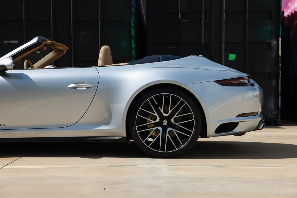 2017 Porsche 991 Carrera 4 - Image 28 of 31