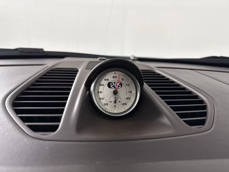 2017 Porsche 991 Carrera 4 - Image 29 of 31
