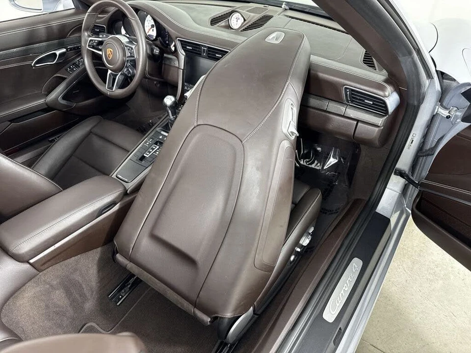 2017 Porsche 991 Carrera 4 - Image 25 of 31