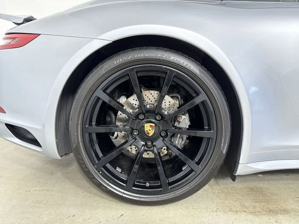 2017 Porsche 991 Carrera 4 - Image 16 of 31