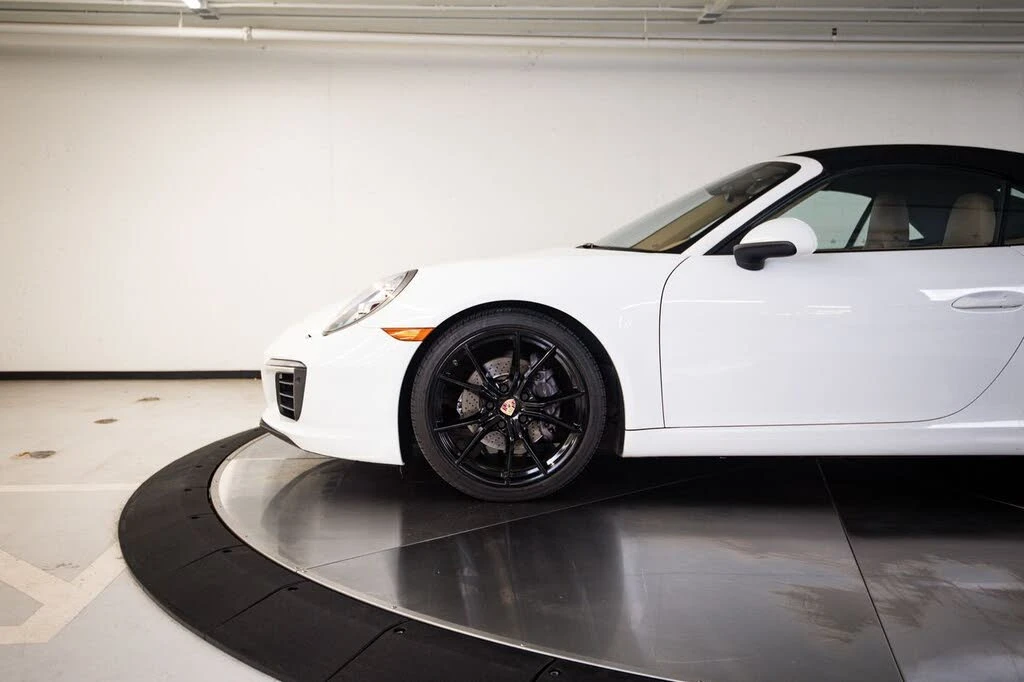 2017 Porsche 991 Carrera 4 - Image 11 of 29