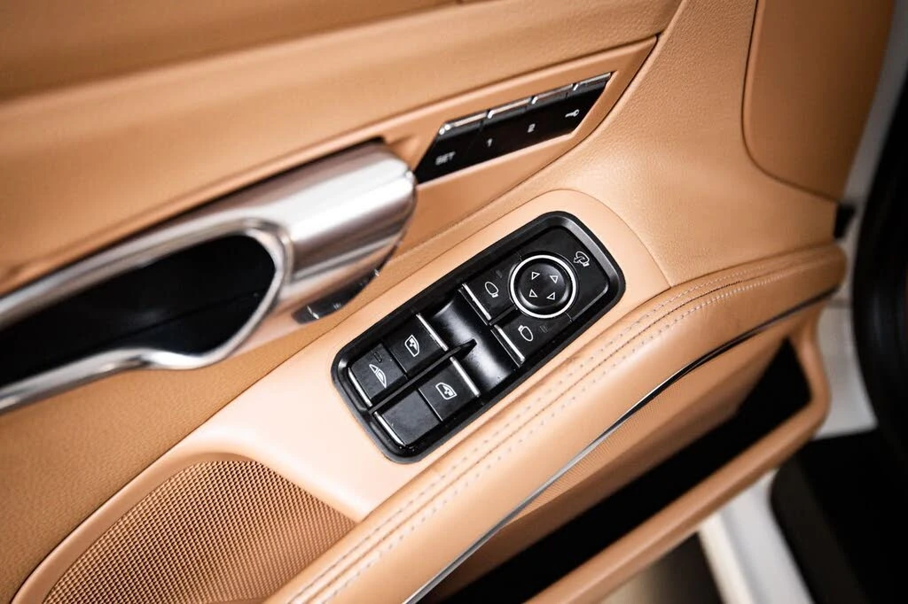 2017 Porsche 991 Carrera 4 - Image 22 of 29