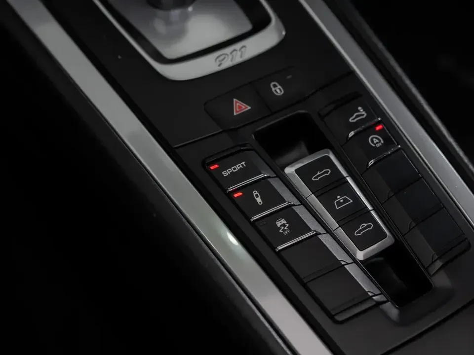 2017 Porsche 991 Carrera 4 - Image 17 of 20