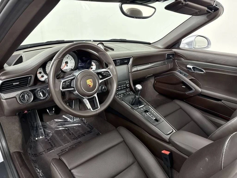 2017 Porsche 991 Carrera 4 - Image 4 of 5