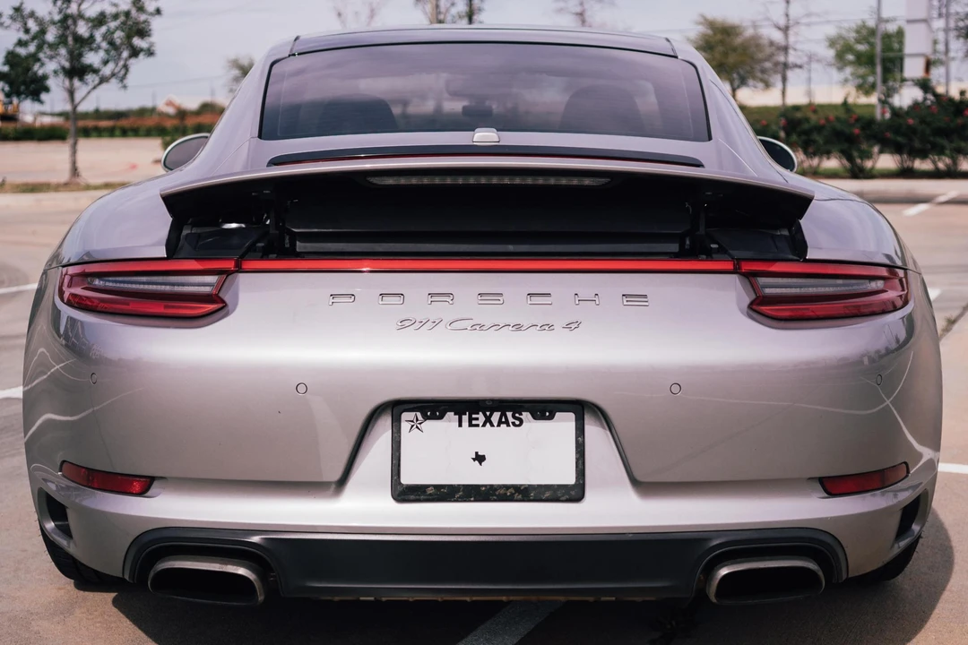 2017 Porsche 991 Carrera 4 - Image 5 of 31