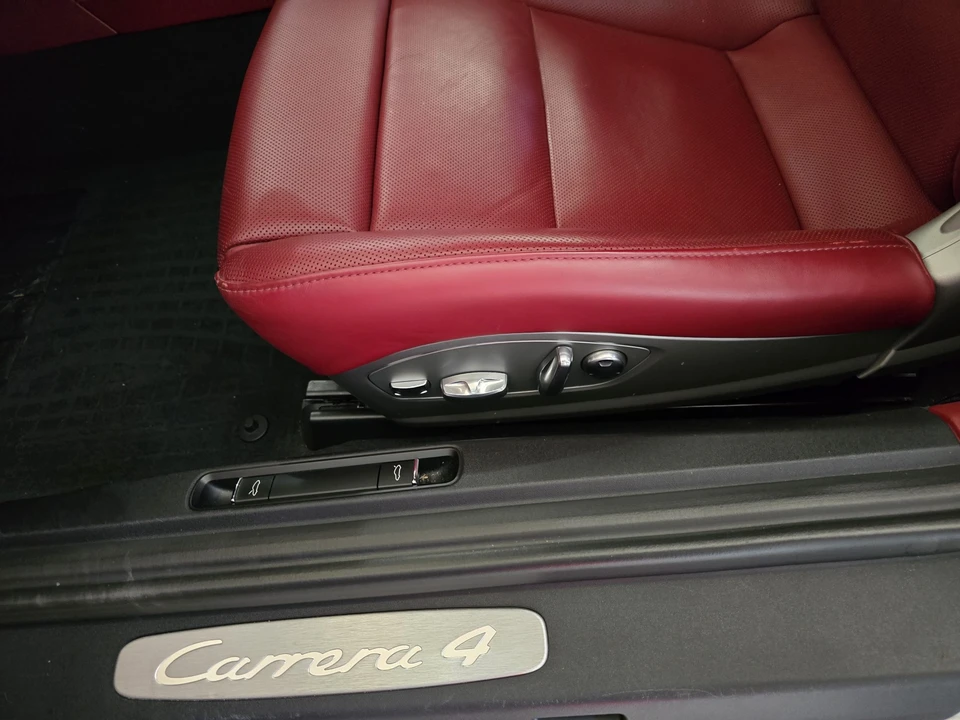 2017 Porsche 991 Carrera 4 - Image 26 of 31