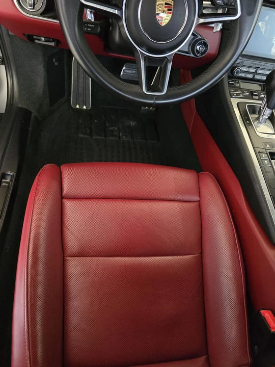 2017 Porsche 991 Carrera 4 - Image 24 of 31