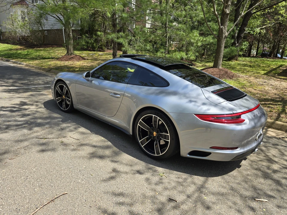 2017 Porsche 991 Carrera 4 - Image 4 of 31