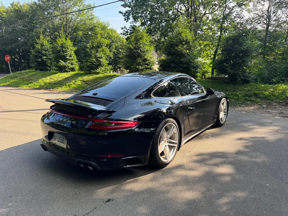 2017 Porsche 991 Carrera 4 - Image 29 of 31