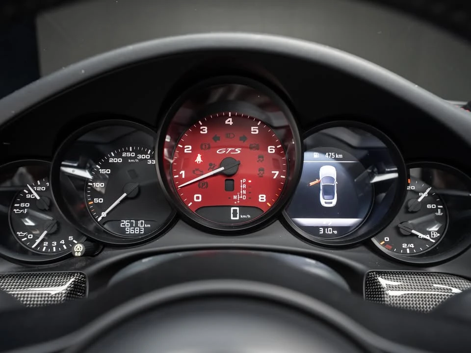 2017 Porsche 911 - Image 14 of 20