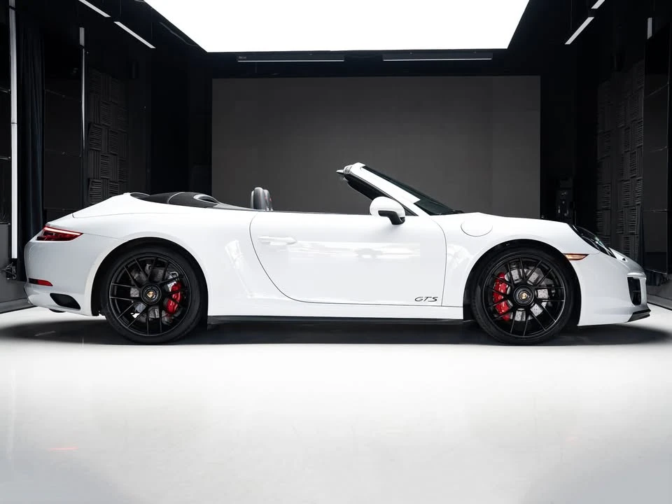 2017 Porsche 911 - Image 4 of 20