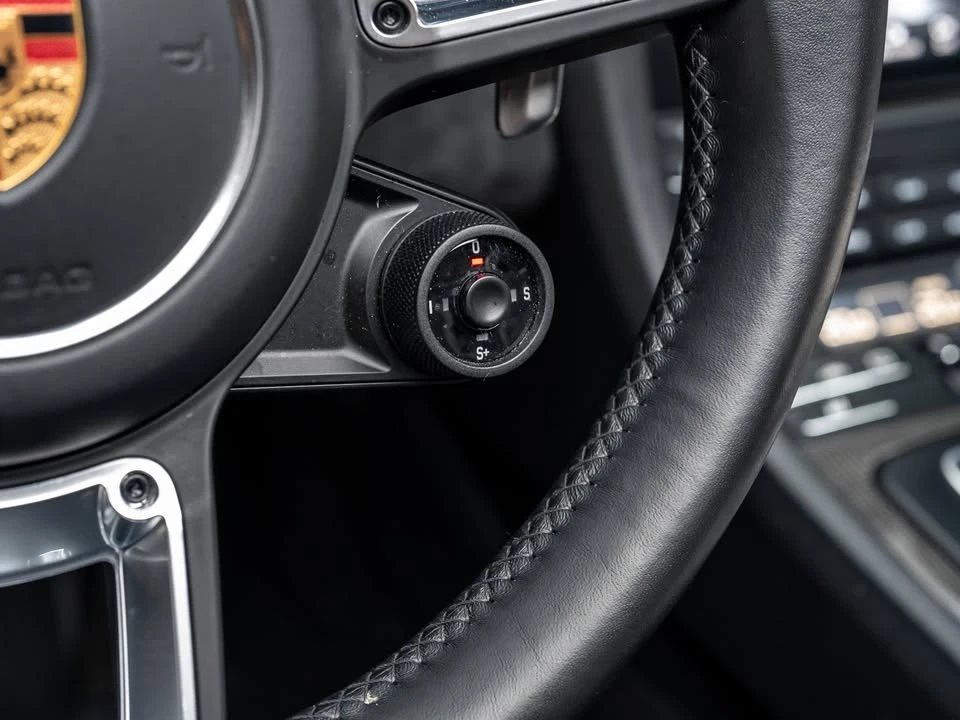 2017 Porsche 911 - Image 15 of 20