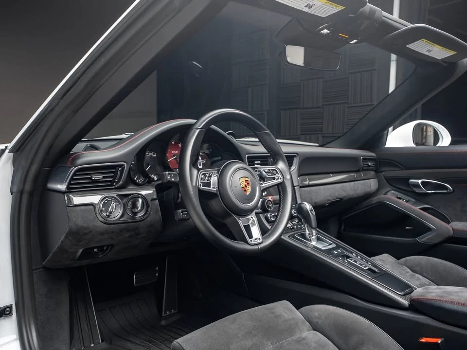 2017 Porsche 911 - Image 9 of 20