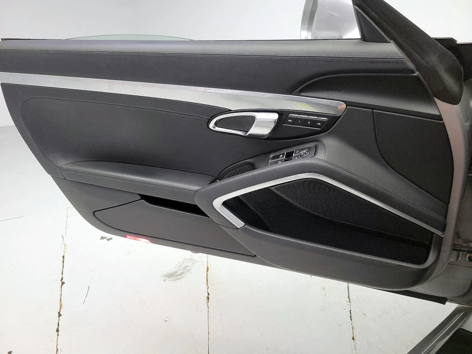 2017 Porsche 991 Carrera 4 - Image 13 of 27