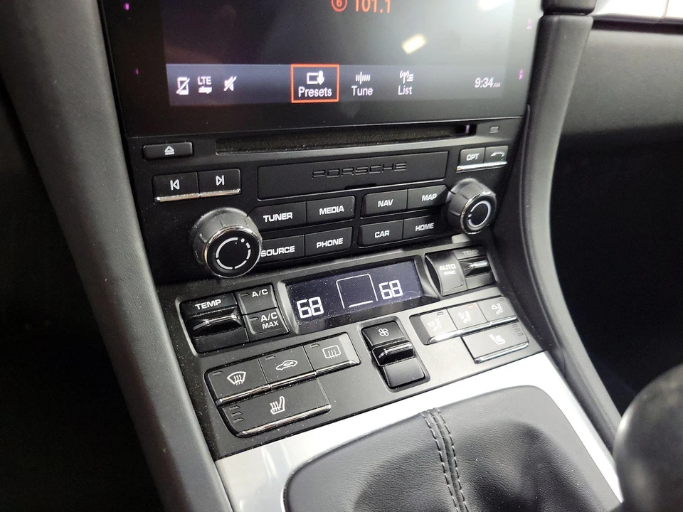 2017 Porsche 991 Carrera 4 - Image 18 of 27