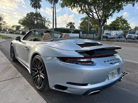2017 Porsche 911 Carrera 4S Cabriolet