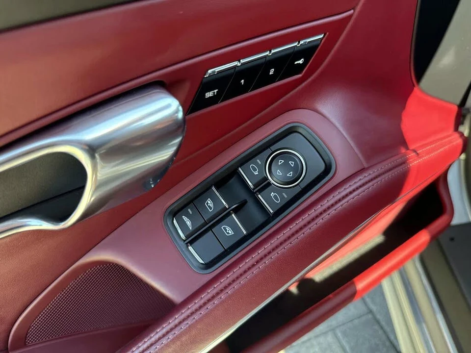 2017 Porsche 991 Carrera 4S - Image 19 of 31