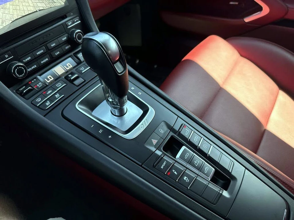 2017 Porsche 991 Carrera 4S - Image 28 of 31