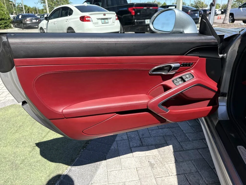 2017 Porsche 991 Carrera 4S - Image 18 of 31
