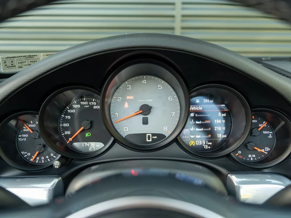 2017 Porsche 991 Carrera 4S - Image 25 of 31