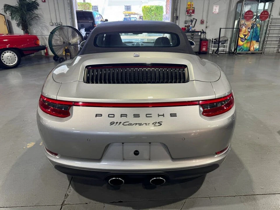 2017 Porsche 991 Carrera 4S - Image 10 of 17