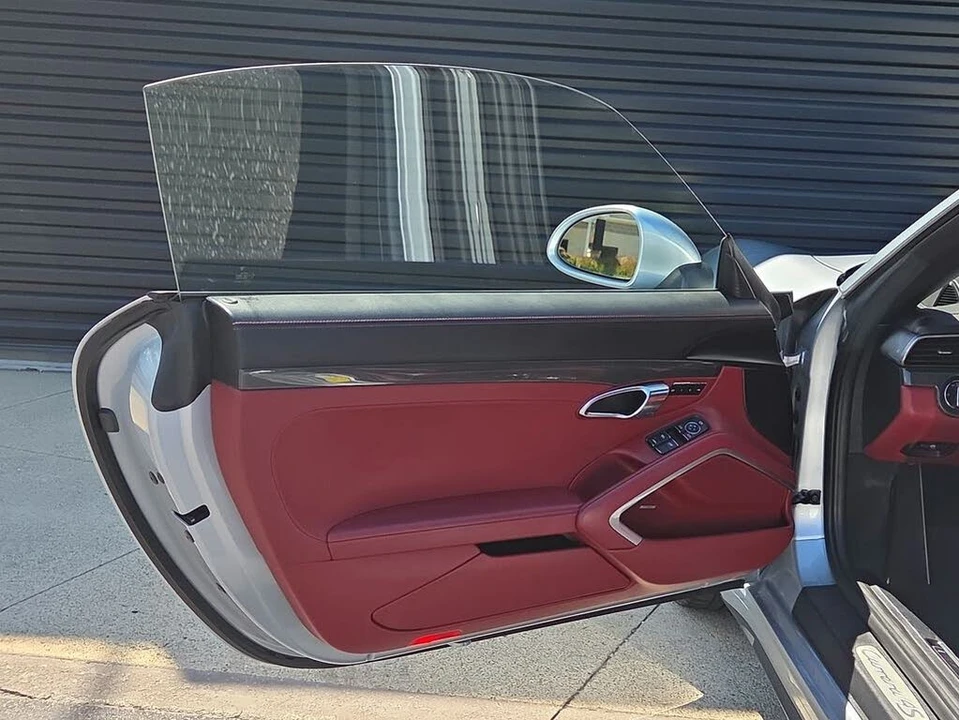2017 Porsche 991 Carrera 4S - Image 7 of 31