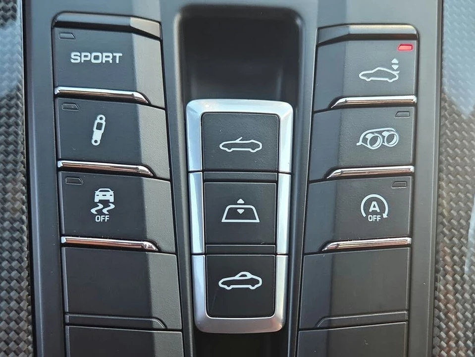 2017 Porsche 991 Carrera 4S - Image 15 of 31