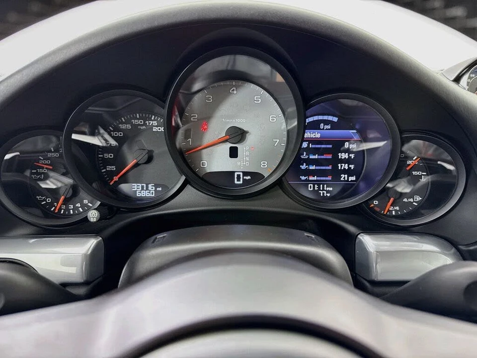 2017 Porsche 991 Carrera 4S - Image 16 of 31