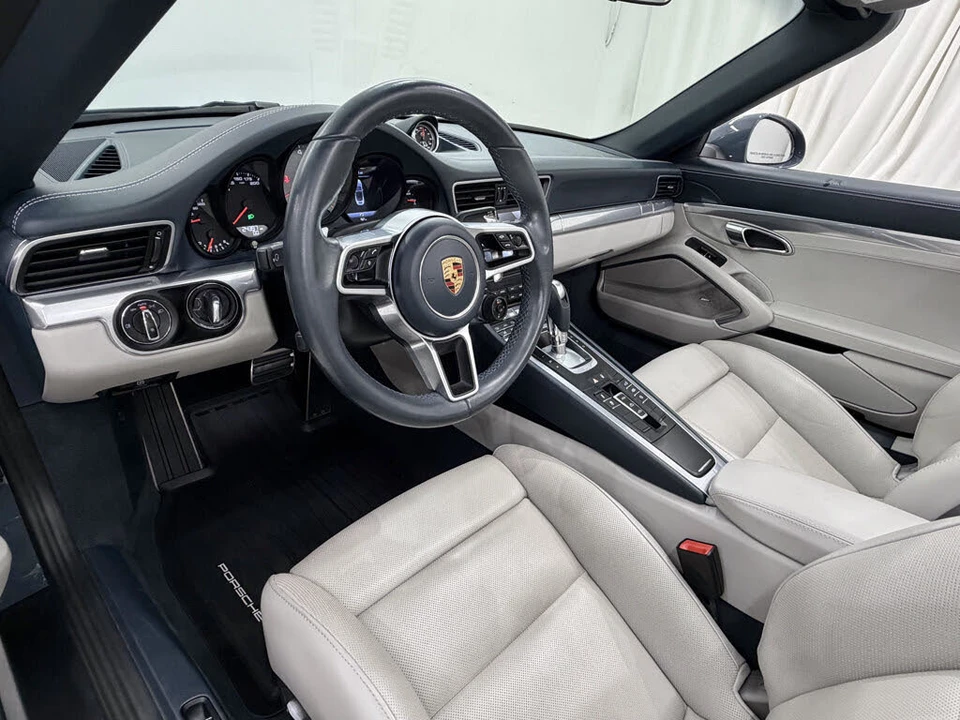 2017 Porsche 991 Carrera 4S - Image 27 of 31