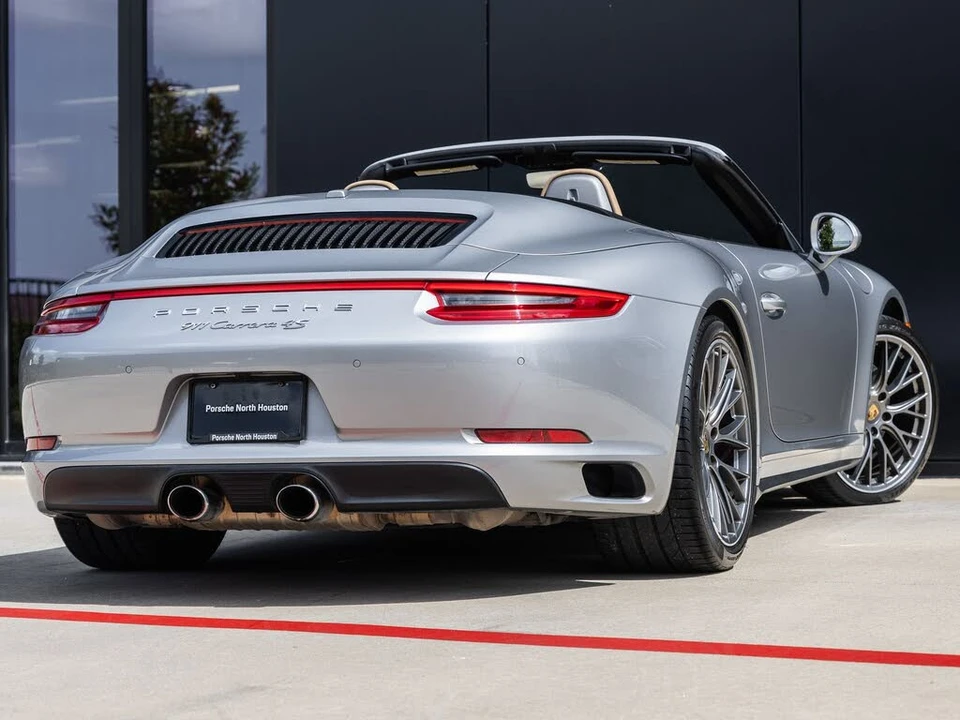 2017 Porsche 991 Carrera 4S - Image 12 of 31