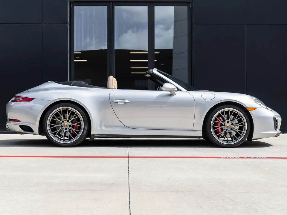 2017 Porsche 991 Carrera 4S - Image 13 of 31