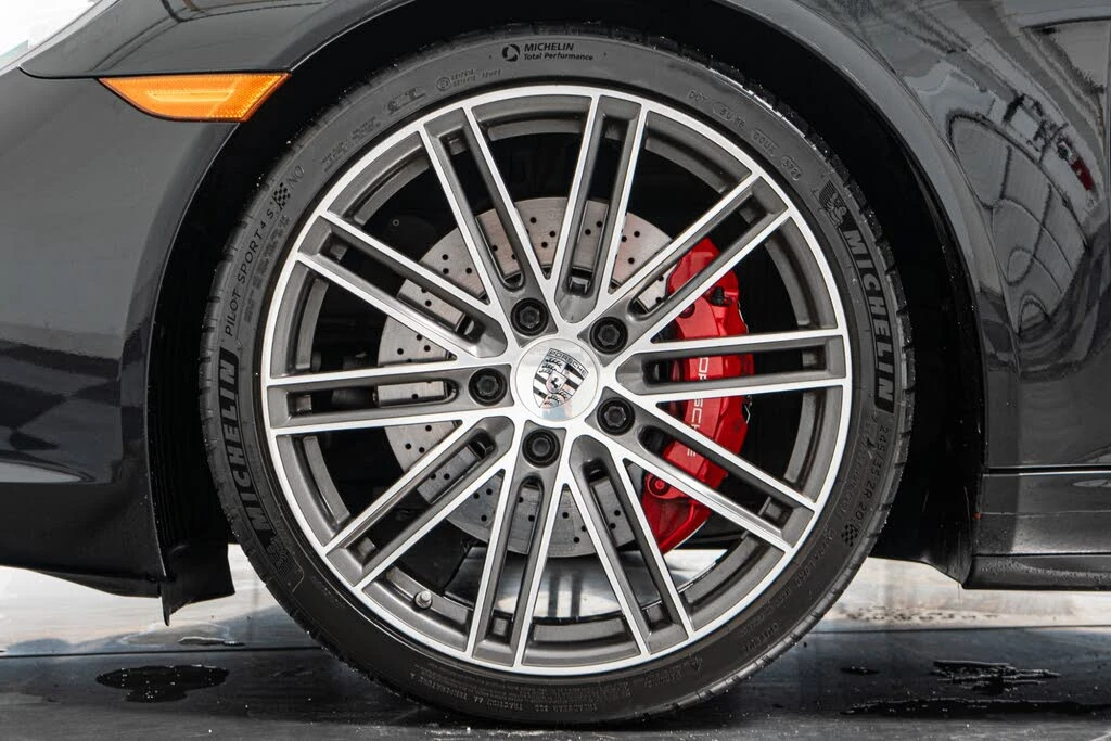 2017 Porsche 991 Carrera 4S - Image 10 of 31