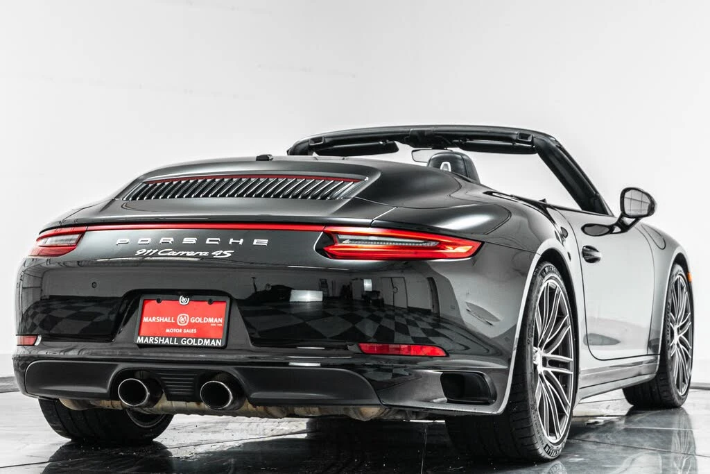 2017 Porsche 991 Carrera 4S - Image 9 of 31