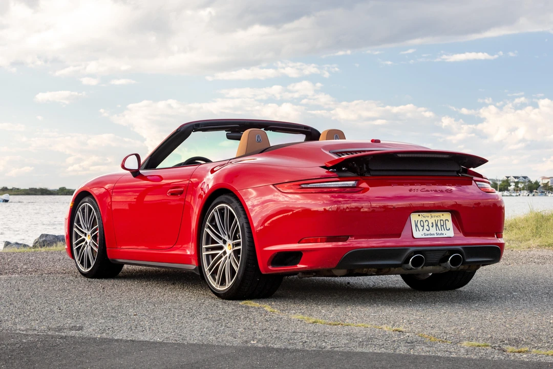 2017 Porsche 991 Carrera 4S - Image 10 of 31