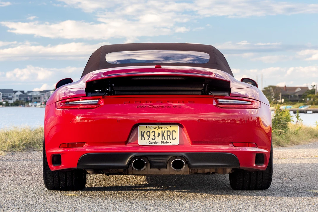2017 Porsche 991 Carrera 4S - Image 16 of 31