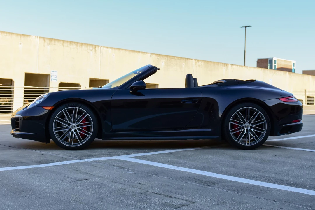 2017 Porsche 991 Carrera 4S - Image 9 of 16