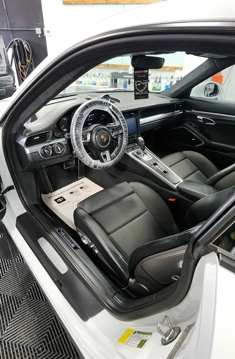 2017 Porsche 991 Carrera 4S - Image 6 of 9