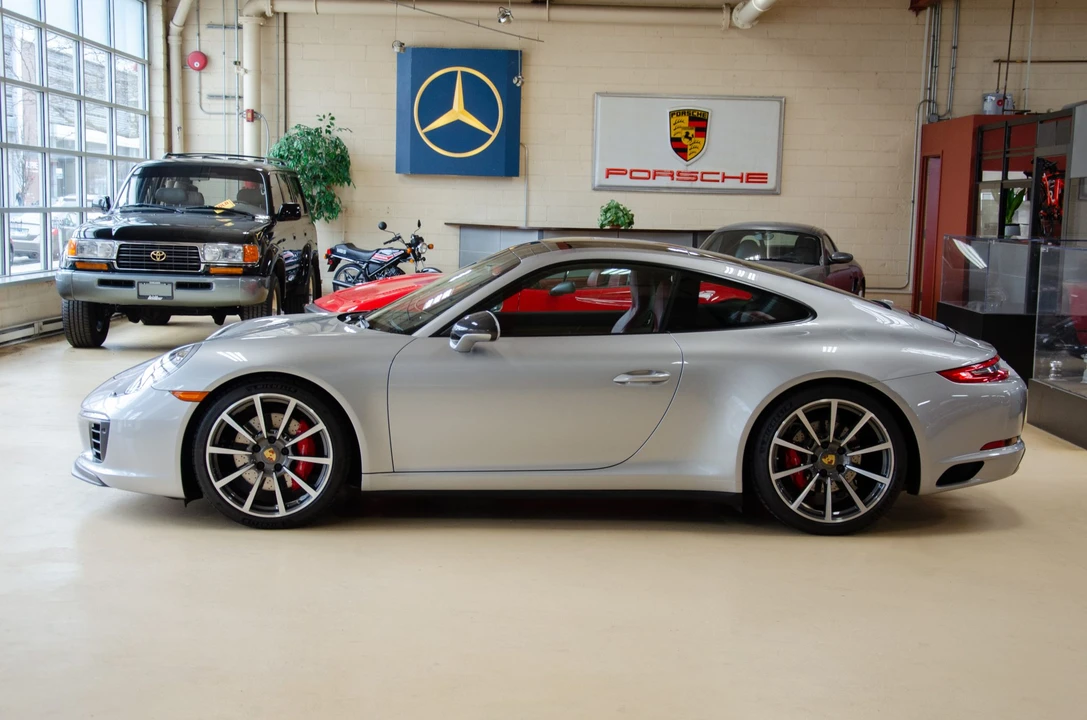 2017 Porsche 991 Carrera 4S - Image 28 of 31