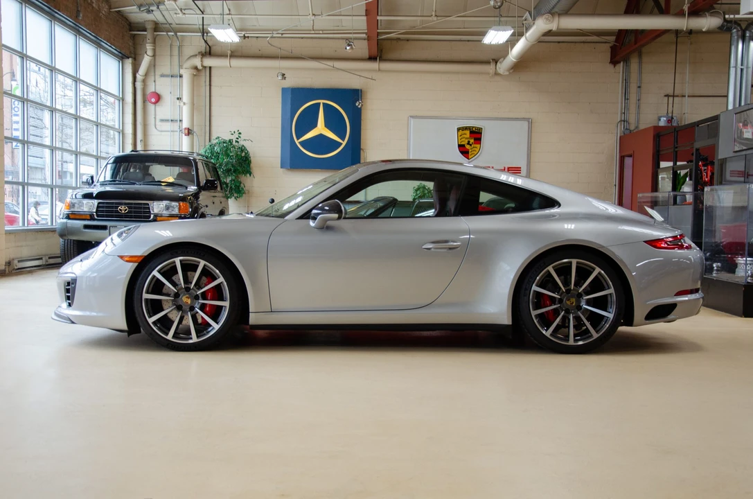 2017 Porsche 991 Carrera 4S - Image 29 of 31